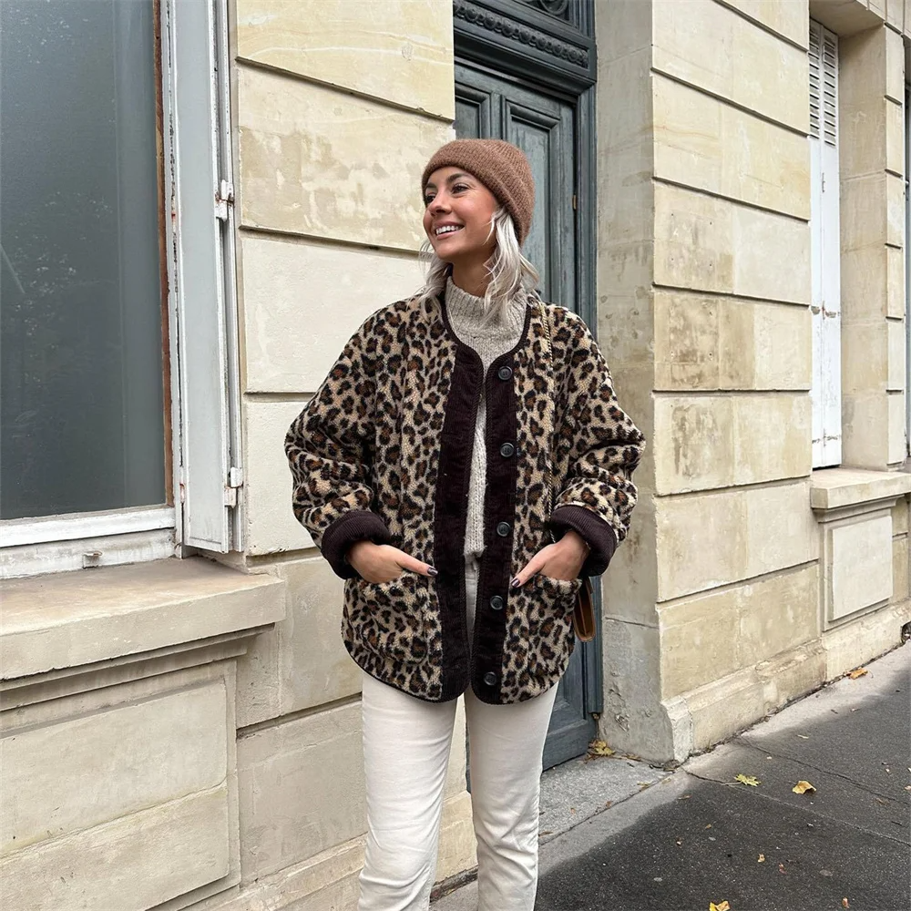 Baylee - Jacke mit Rundhalsausschnitt in Leopardenmuster