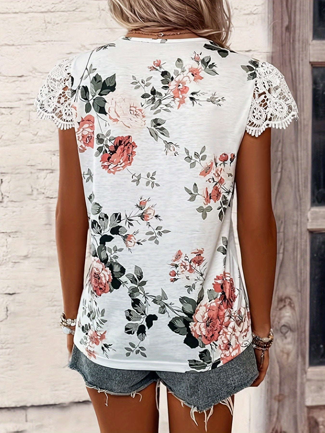 Blumenmuster T-Shirt – Sophia