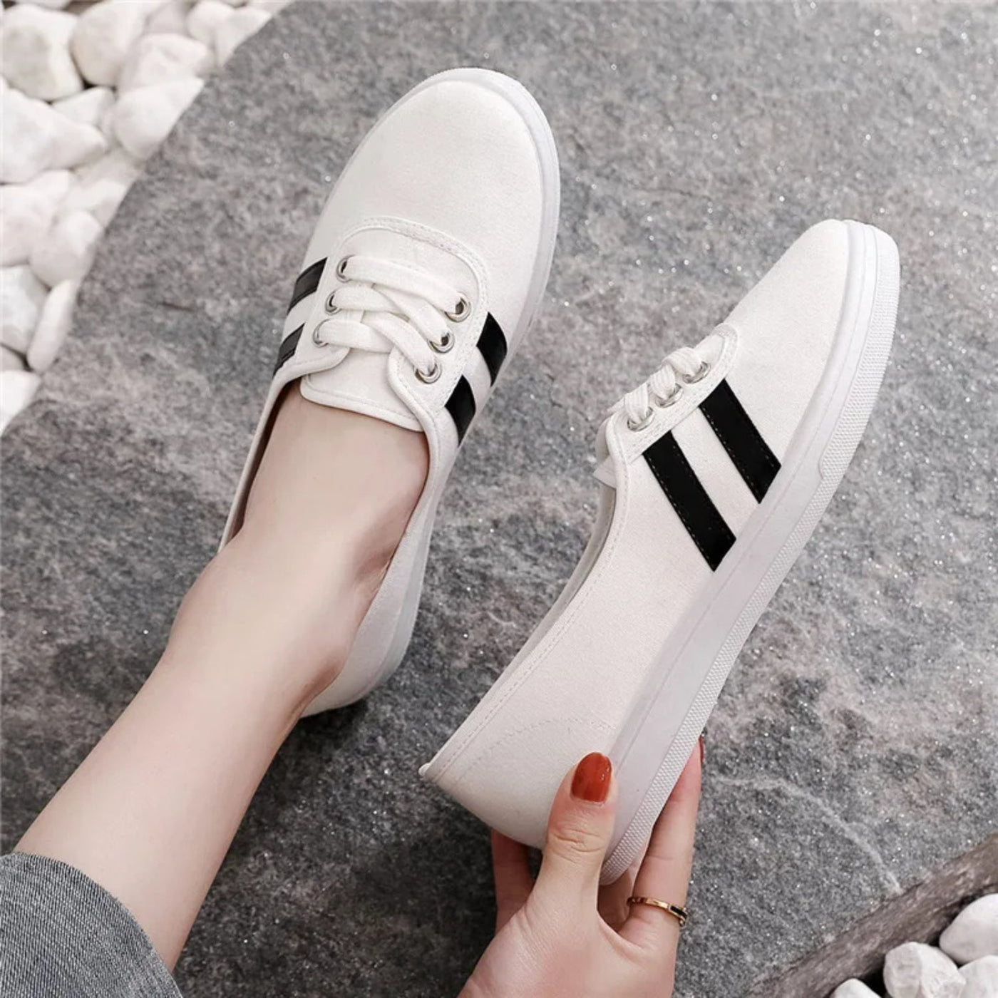 MODA zwart-witte lichtgewicht canvas schoenen