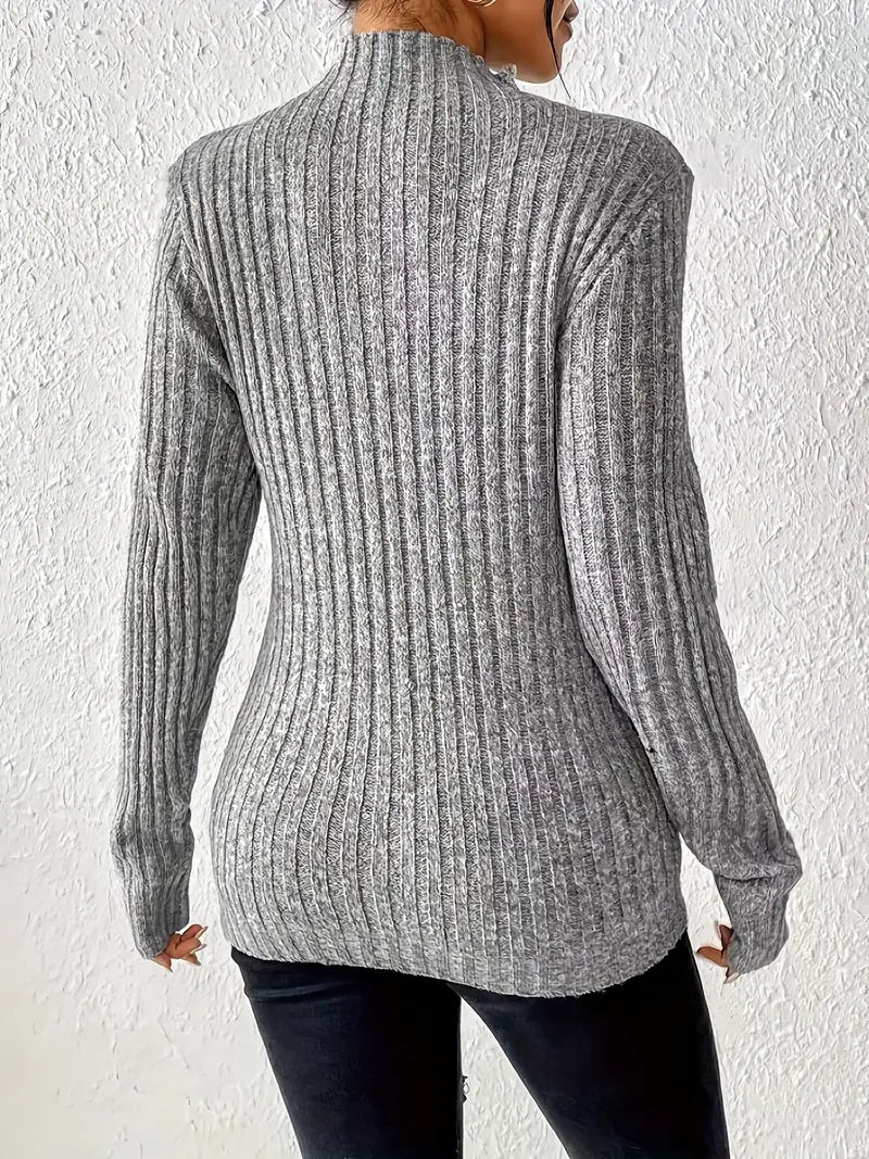 Schlank geschnittener Pullover mit zeitloser Eleganz und Rundhalsausschnitt