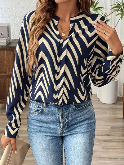 Elegante Bluse mit Chevron-Kragen, stilvoll