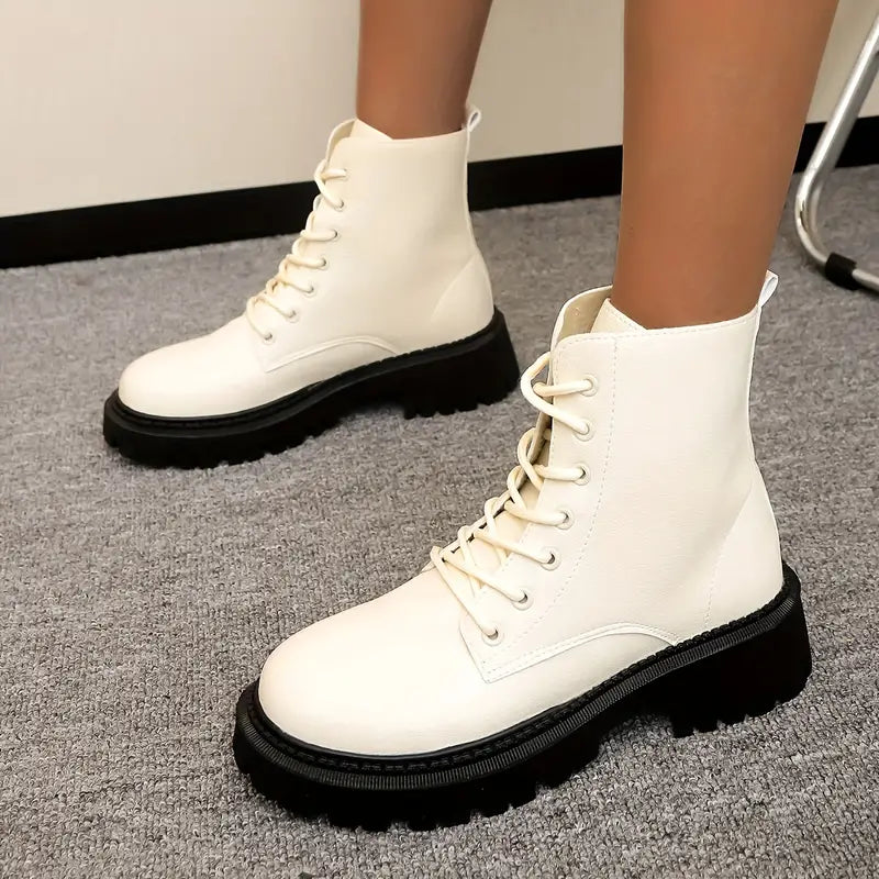 Schicke britisch inspirierte Retro-High-Top-Stiefel für Damen - zum Schnüren