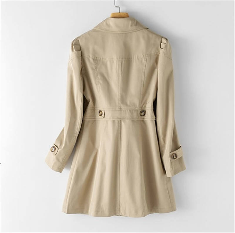 Coraline – Schicker Trenchcoat