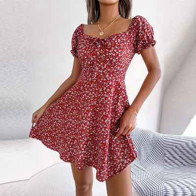 Della - Florales Rüschenkleid